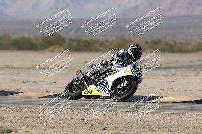 media/Oct-04-2025-CVMA (Sat) [[408bcdd6e4]]/Race 13-Amateur Supersport Open/
